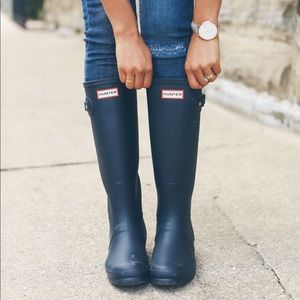 Hunter Original Tall Rain Boots - Navy - size 8